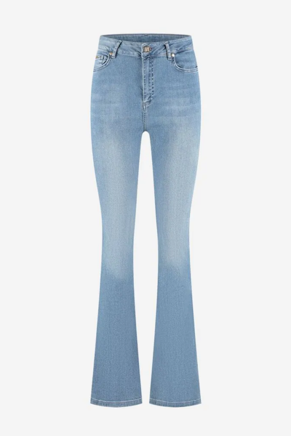 NIKKIE EVIA BLUE FLARE JEANS MEDIUM BLUE