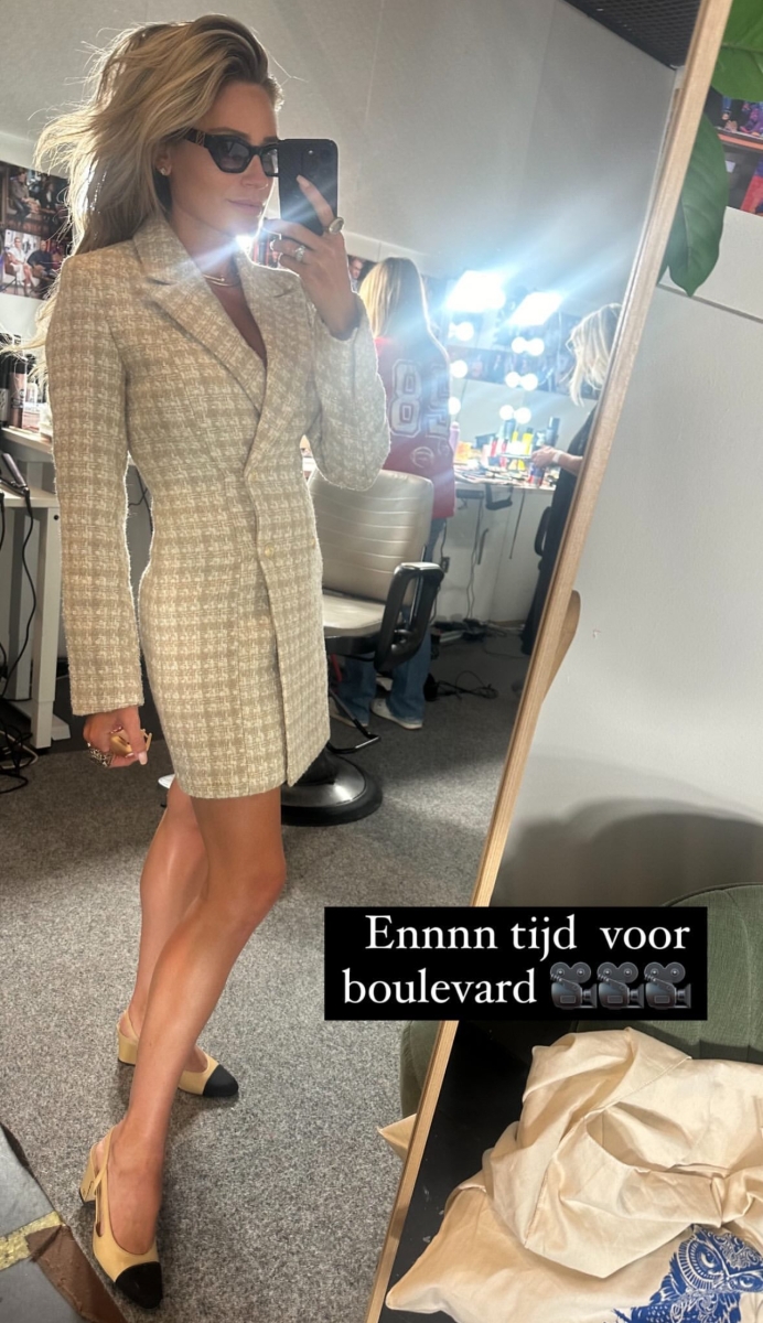 Nikkie Edison Blazer Dress Hummus